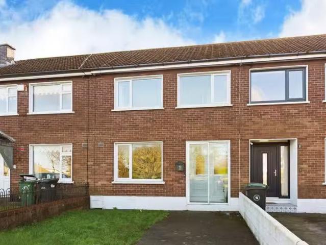 35 Blackthorn Green, Sandyford, Dublin 16, D16N122 is for sale