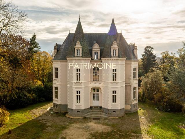 35 Bretagne Château XIX Siècle De 450 m2 Parc 1,2 Ha. 469m² La Chapelle Erbrée