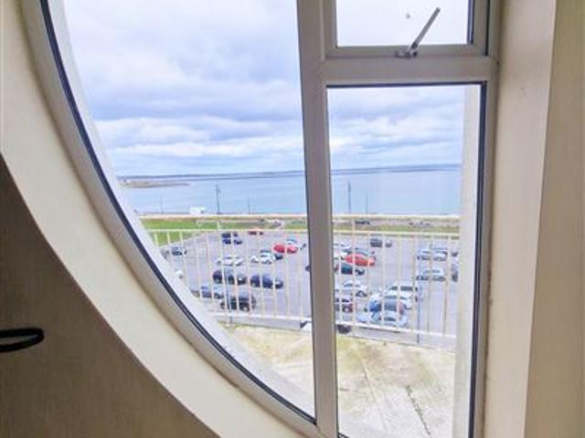 35 Carraig Palmer, Salthill, Galway City McKeown Estate Agents Ltd 4913 MyHome. Ie Residential
