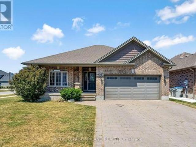 35 Cassie Crescent, Strathroy Caradoc Ne, ON, N7G 4E3 house for sale | Listing ID X13586 | Royal LePage