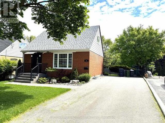 35 Coppermill Drive, Toronto, ON, M9W 3Z4 house for lease | Listing ID W13545 | Royal LePage