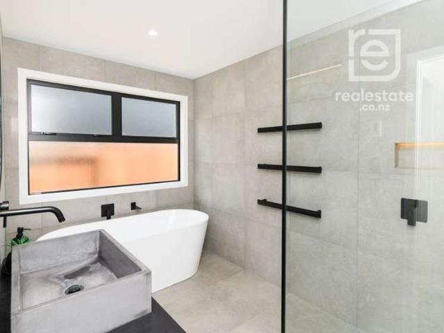 35 Freedom Drive, Kelvin Grove, Palmerston North City
