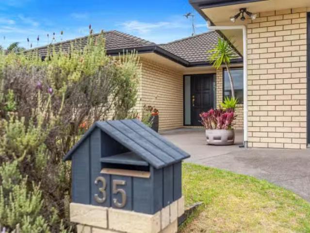 35 Golden Sands Drive, Papamoa Beach, Tauranga