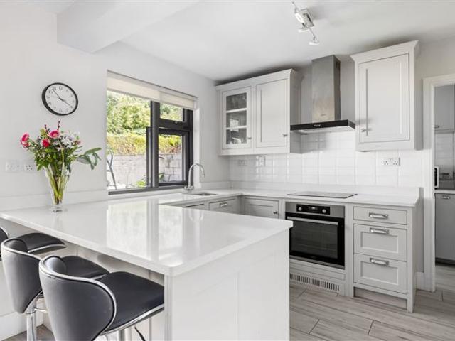 35 Hazelwood, Shankill, Dublin 18 Sherry FitzGerald Bray 4945 MyHome. Ie Residential