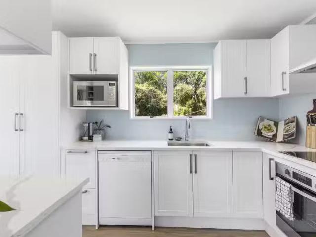 35 James Cook Drive, Whitby, Porirua City