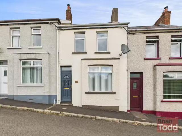 35 Kitcheners Avenue