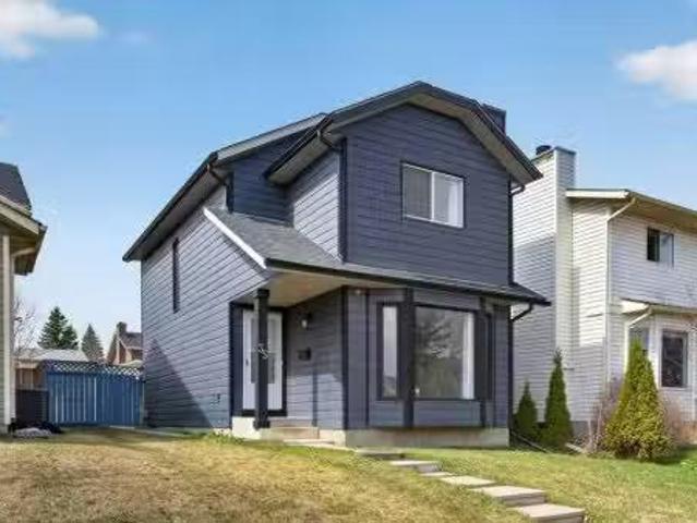 35 Martinview Crescent Ne, Calgary, AB, T3J 2S2 house for sa.
