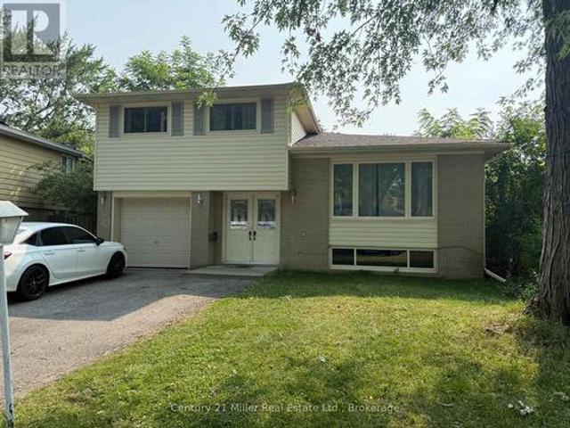 35 Melville Crescent, Brampton East, ON, L6W 2S3 house for lease | Listing ID W13612 | Royal LePage