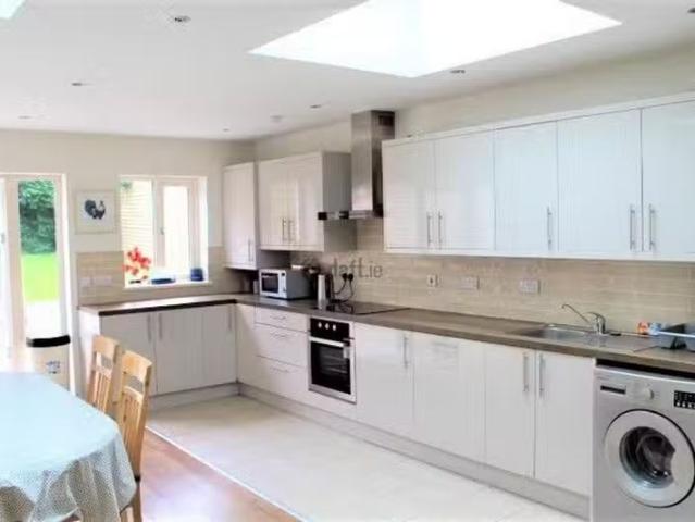 35 Palmer Park, Rathfarnham, Ballyboden, Dublin 16 is for rent