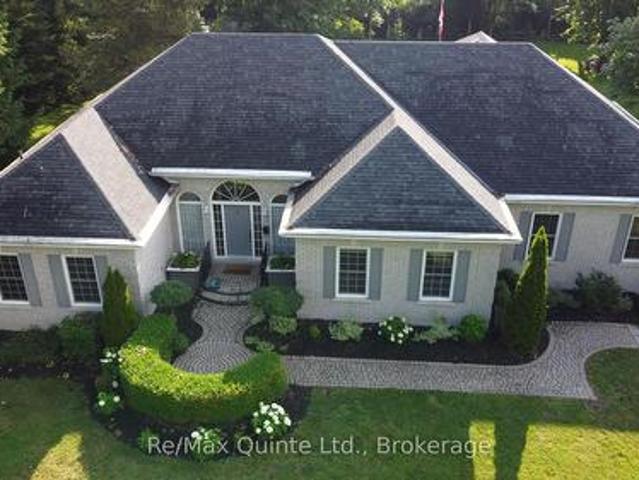 35 Penny Lane, Belleville Ward, ON, K8N 4Z4 house for sale | Listing ID X13552 | Royal LePage