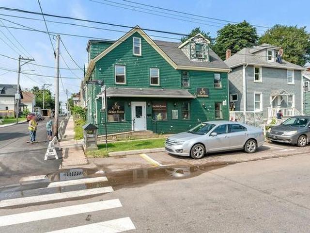 35 Prince Street, Charlottetown, PE, C1A 4P8 house for sale | Listing ID 202418 | Royal LePage