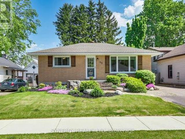 35 Queen Street, Strathroy Caradoc Se, ON, N7G 2H5 house for sale | Listing ID X13419 | Royal LePage