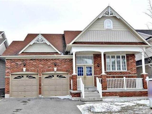 35 Saxon Road, Barrie, ON, L4M 7G8 house for sale | Listing ID S12102 | Royal LePage