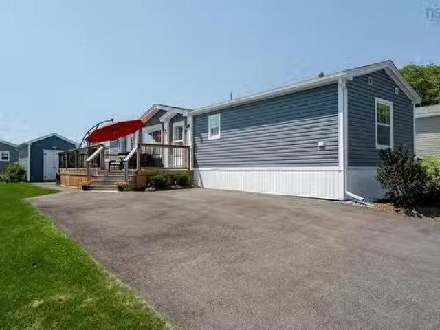 35 Seventh Street, Lucasville, NS, B4B 1R4 house for sale L.