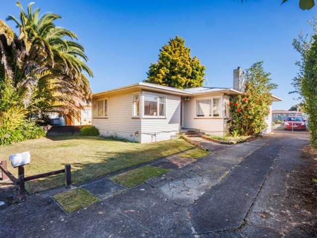 35 Stephens Crescent, Highbury, Palmerston North City