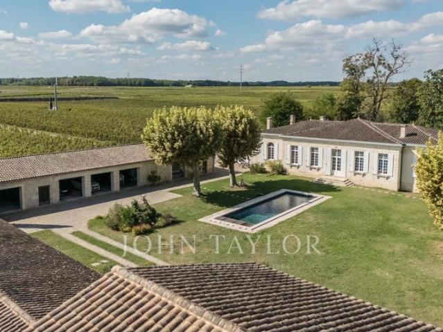 30MN DE BORDEAUX SOMPTUEUSE PROPRIÉTÉ XVIIIe 4,5 HA JOHN TAYLOR BORDEAUX