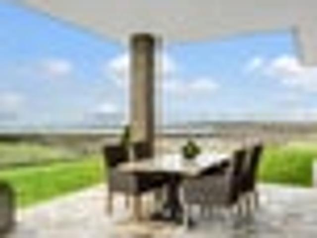 35HA, AMAZING HARBOUR VIEWS, LOVELY 4BRM BRICK.