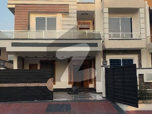 35x70 Beautiful House For Sale in G 13