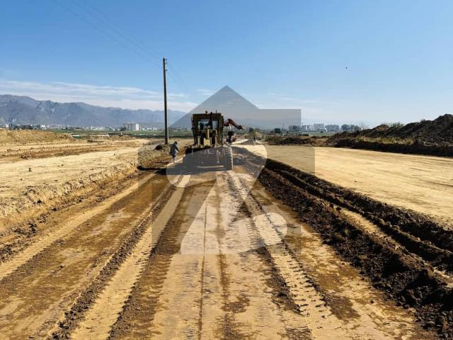 35x70 plot for sale near play ground