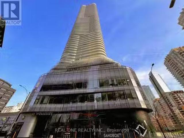 3607 11 Wellesley Street W, Toronto C01, ON, M4Y 0G4 condo.