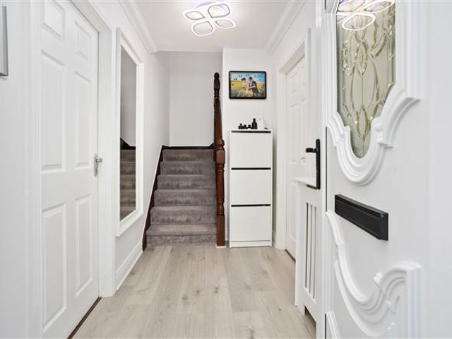 360,000 | 13 Bishops Orchard, Tyrrelstown, Dublin 15 Kelly Hudson Properties 4985 MyHome. Ie Residential