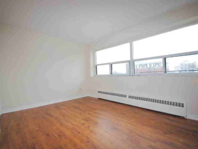 360 Frank St. 1 Bedroom Apartment for Rent at 360 Frank St, Ottawa, ON K2P 0Y2 Centretown