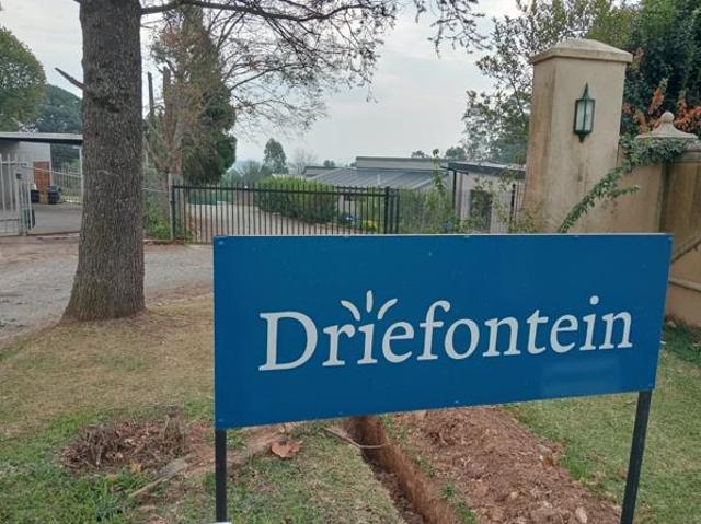 360 m² Land available in Hiltara Park