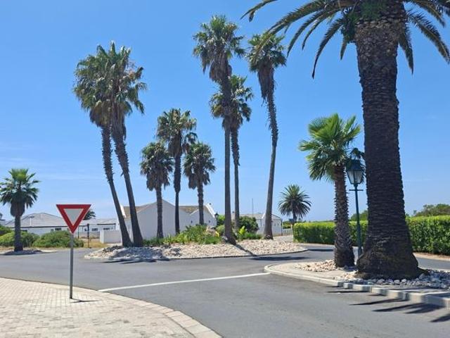 360 m² Land available in Shelley Point