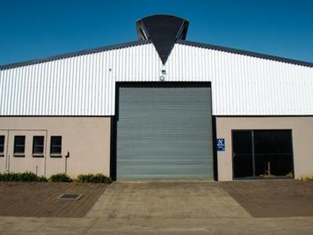 360 sqm workshop to let r19 800 plus vat