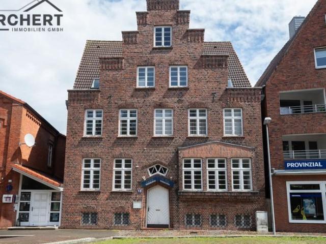 360° Rundgang Denkmalgeschützes Treppengiebelhaus in Wilster am Marktplatz zu verkaufen