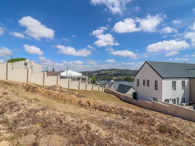 362 m² Land available in La Roche