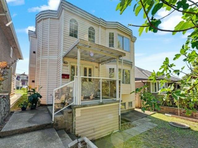 3630 Cambridge Street, Vancouver, BC, V5K 1M6 house for sale | Listing ID R3156 | Royal LePage