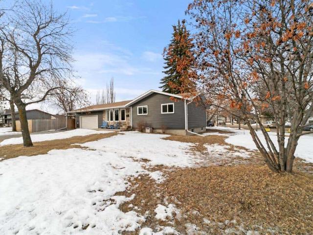 3630 Erickson Drive, Camrose, AB T4V 3X2 House For Sale | RE/MAX | A2287