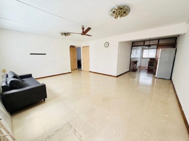 363 Bukit Batok Street 31 HDB Apartment For Sale, $498,000, 3 Bed 2 Bath 1,065 sqft $468.00 psf