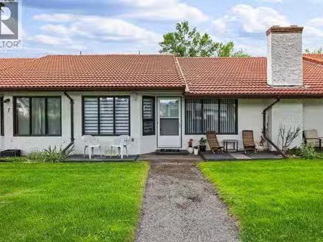 363 Gerstmar Road Unit# 6, Kelowna, BC, V1X 4A6 house for sa.
