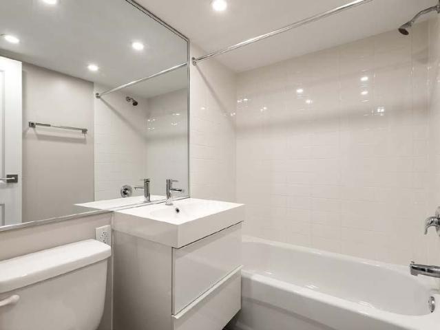 3655 Papineau 2 Bedroom Apartment for Rent at 3655 Av Papineau, Montréal, QC H2K 4K1 Parc La Fontaine