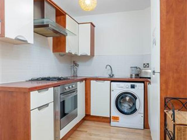365,000 | Apartment 7, Rockview, Simons Ridge, Sandyford, Dublin 18, County Dublin Get Property Estate Agents 4803 MyHome. Ie Residential