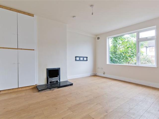 365,000 | 267 Galtymore Road, Drimnagh, Dublin 12 Sherry FitzGerald Sundrive 5003 MyHome. Ie Residential