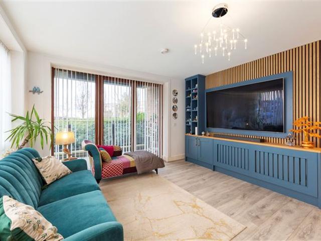 365,000 | 32 Stratton Grove, Adamstown, Lucan, Co. Dublin Sherry FitzGerald Lucan 5007 MyHome. Ie Residential