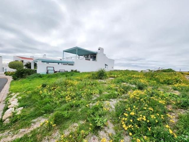 365 m² Land available in Paradise Beach