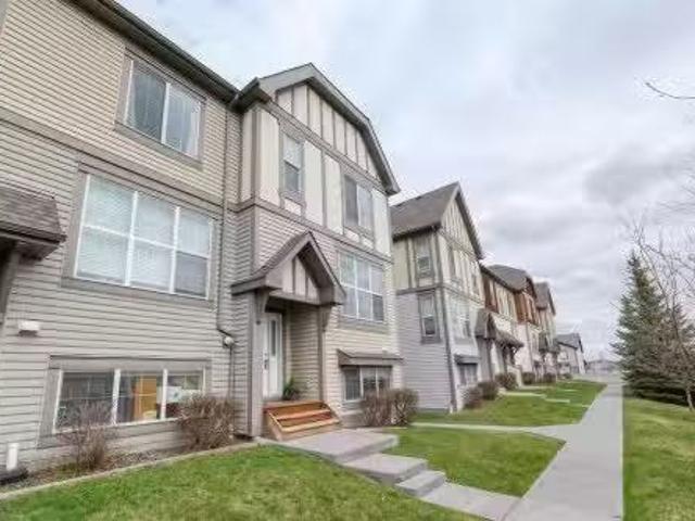 366 130 New Brighton Way Se, Calgary, AB, T2Z 1H6 townhouse.