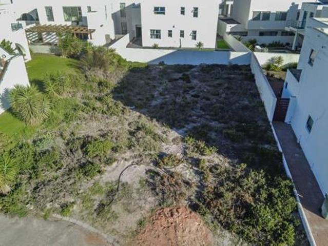 368 m² Land available in Paradise Beach