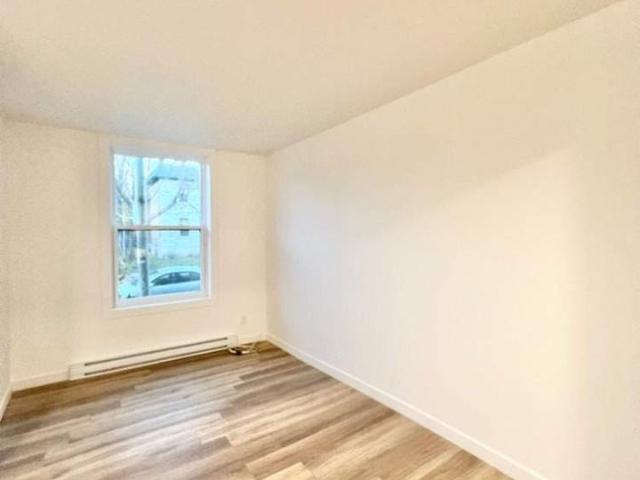 368 Willibrord 2 Bedroom Apartment for Rent at 368 Rue Willibrord, Montréal, QC H4G 2T6 Verdun Centre