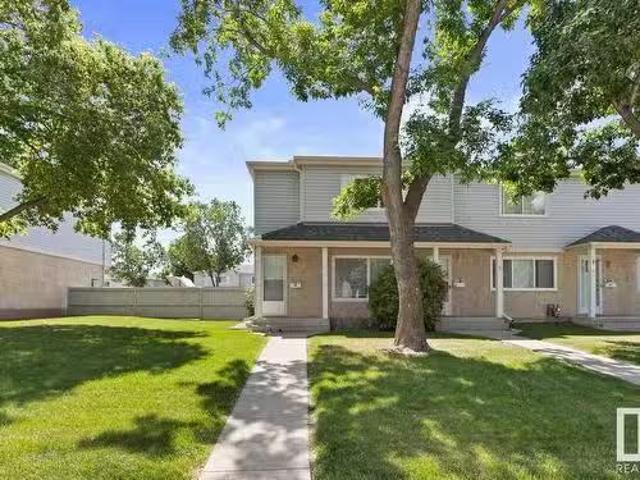 #36 2030 Brentwood Bv, Sherwood Park, AB, T8A 4P6 townhouse.