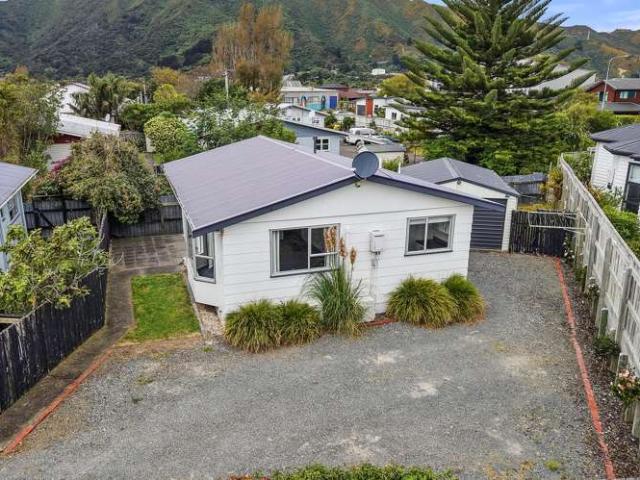 3/6 Awamutu Grove, Waiwhetu, Lower Hutt City