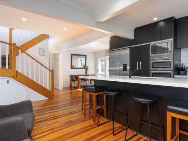 36 Avonleigh Road, Green Bay, Waitakere City