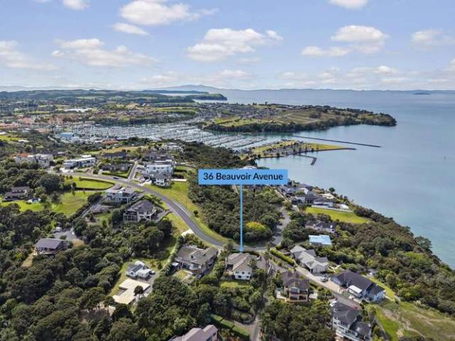 36 Beauvoir Avenue, Matakatia, Rodney