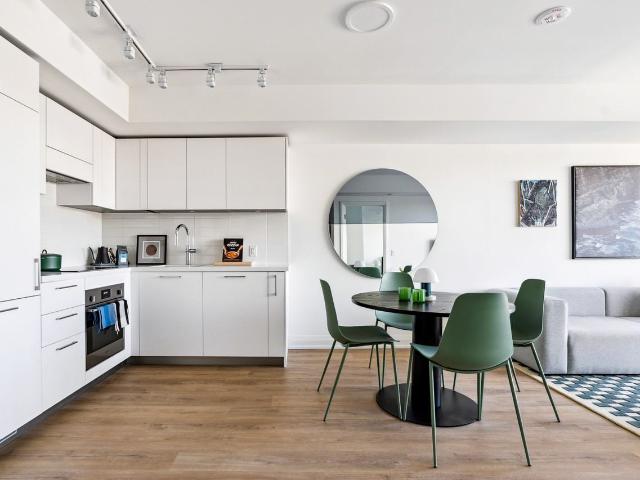36 Brentcliffe Luxury Rentals 2 Bedroom Apartment for Rent at 36 Brentcliffe Rd, Toronto, ON M4G 0E1 Leaside
