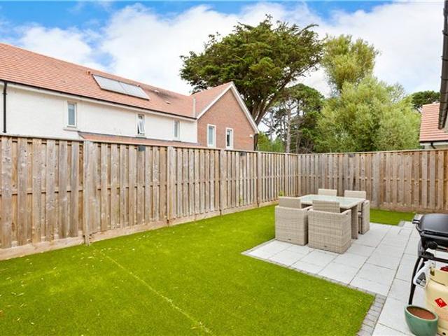 36, Brighton Wood, Foxrock, Dublin 18 Lisney Sotheby's International Realty Blackrock 4976 MyHome. Ie Residential