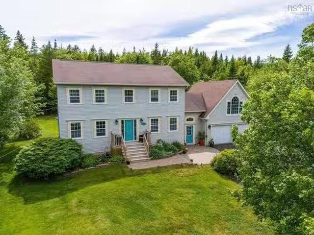 36 George Samuel Drive, Hammonds Plains, NS, B4B 1L9 Luxury.